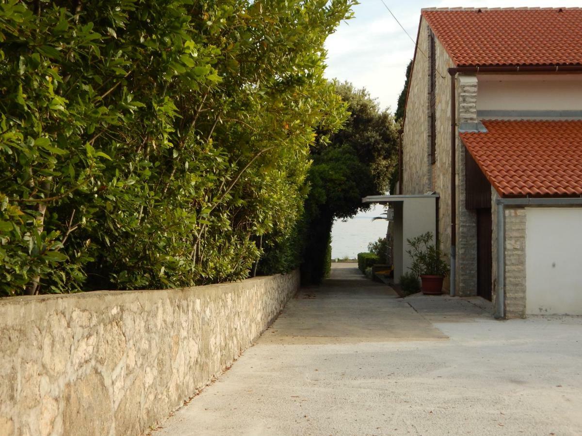 Apartmani Jutro Novalja Exterior foto